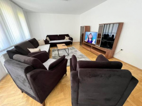 Prishtina Sunny Hill - 2 bedroom's 2 dining rooms